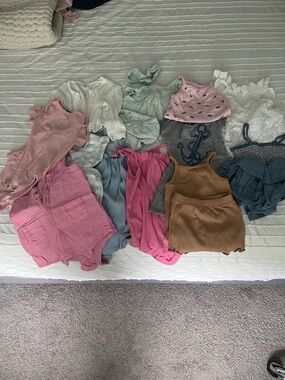 6-12 Month Summer Baby Clothes Bundle - GAP, Old Navy and Purple Hat